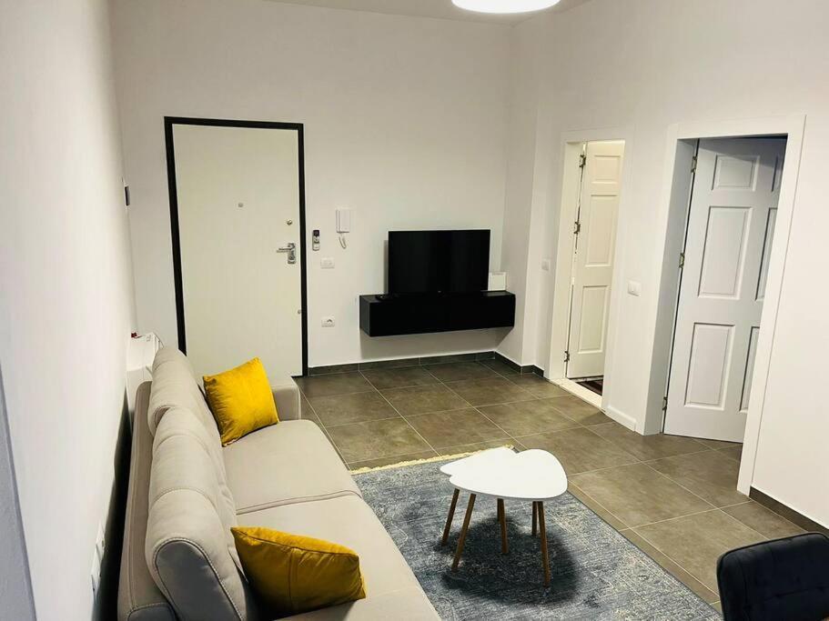Royal Hill Apartments 2 By Ps Durres Luaran gambar